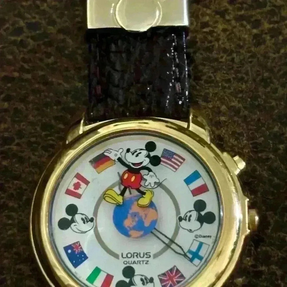 Mickey Mouse international flags musical watch by Lorus. Vintage. Never worn. - Picture 4 of 7